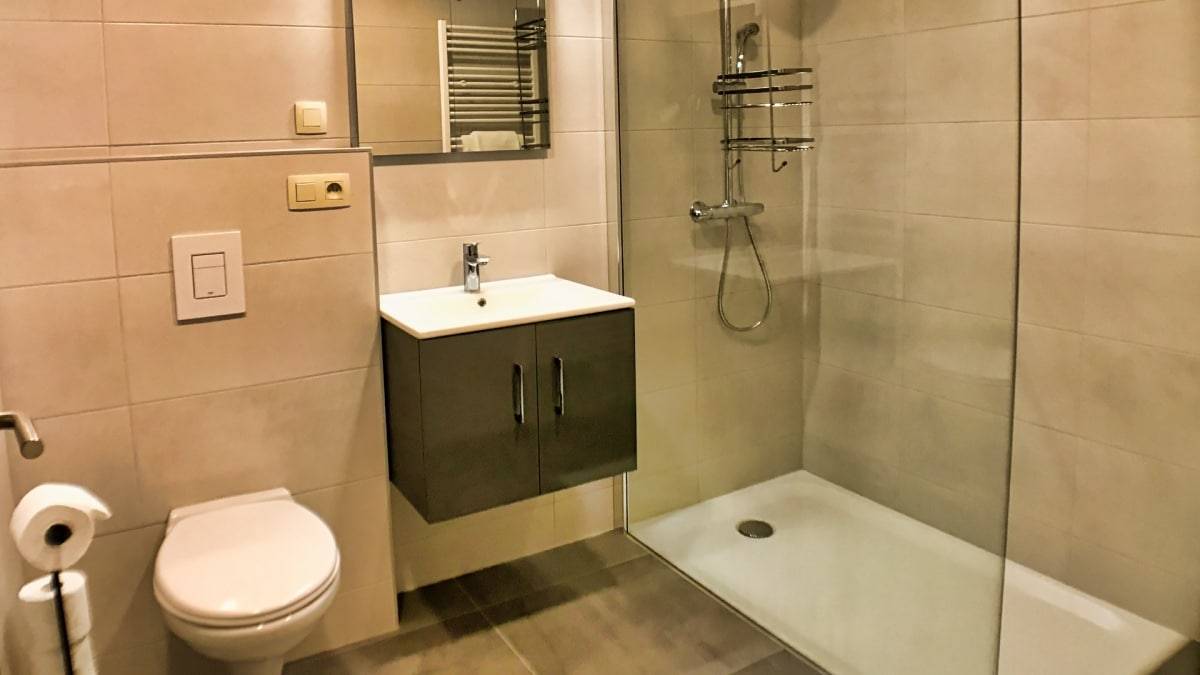 eigen badkamer voor elk kamer